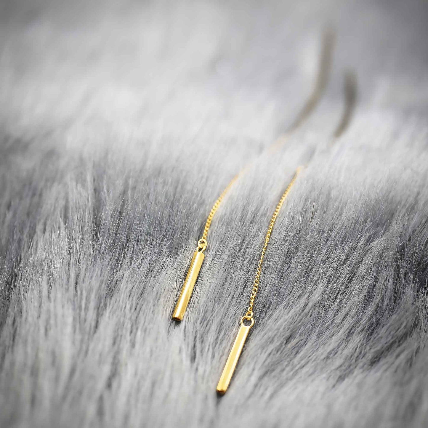 Karrier MELIUR Plate Threader Earrings Media 3 of 3